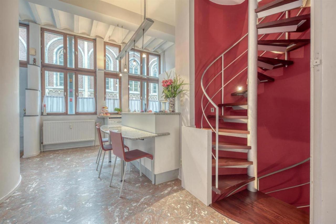 Duplex 2 Chambres Situe Au Centre Du Coeur Historique De เลียจ ภายนอก รูปภาพ