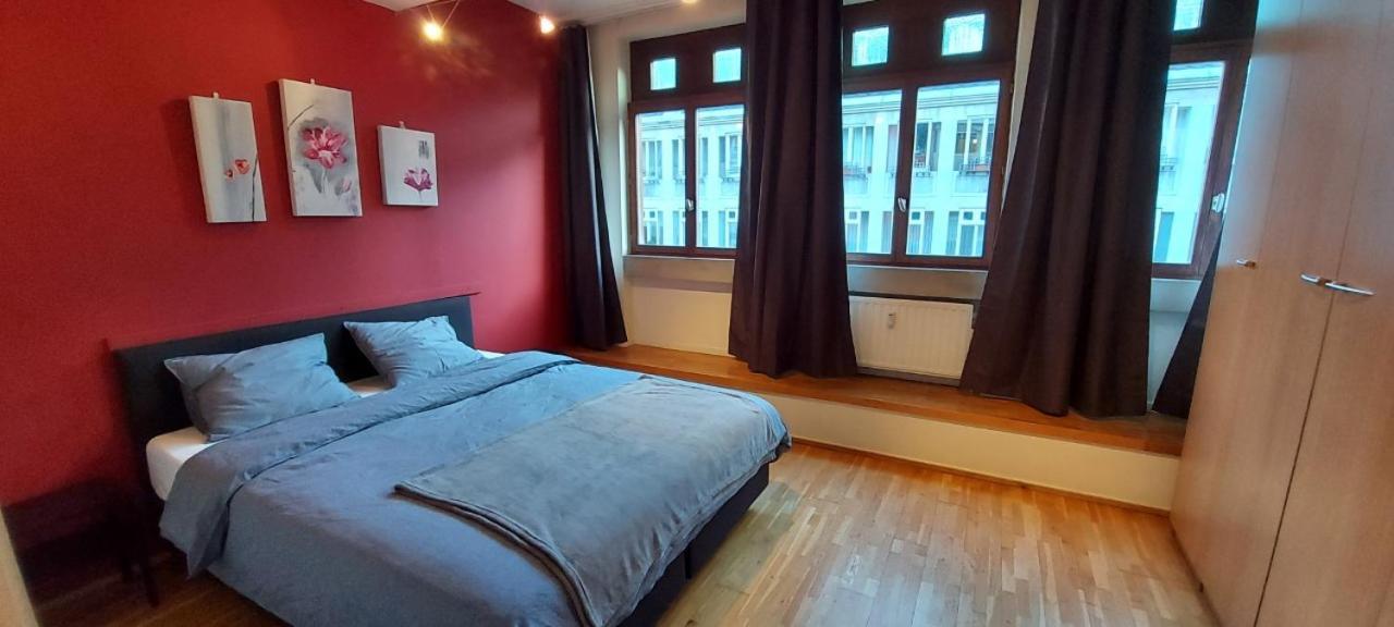 Duplex 2 Chambres Situe Au Centre Du Coeur Historique De เลียจ ภายนอก รูปภาพ