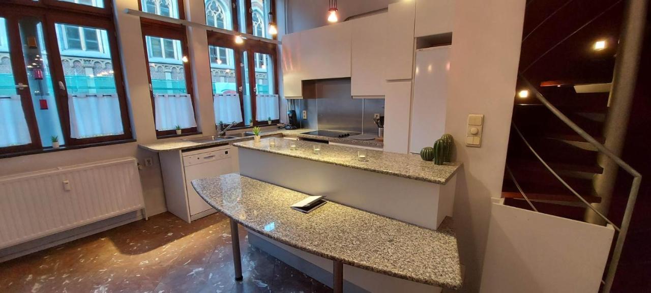 Duplex 2 Chambres Situe Au Centre Du Coeur Historique De เลียจ ภายนอก รูปภาพ